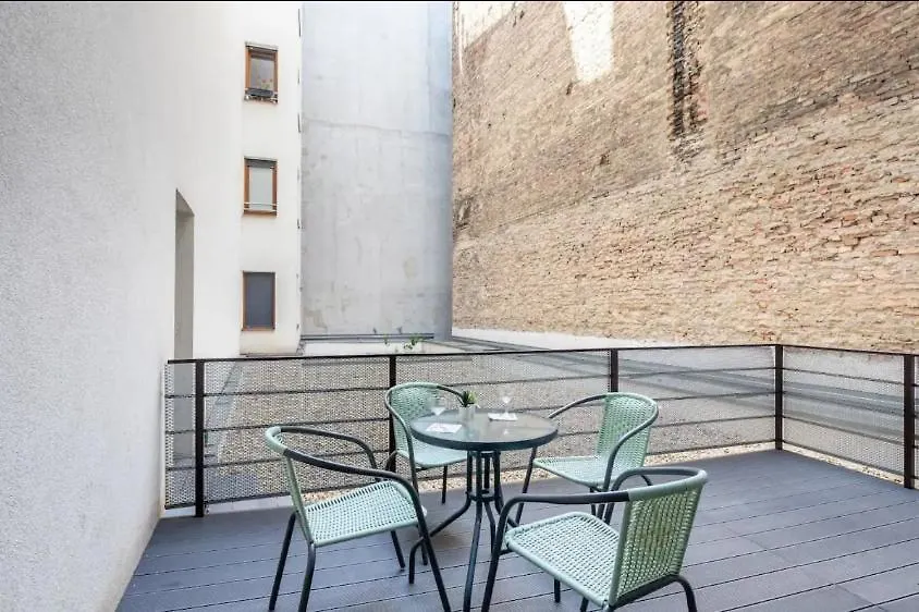 2Br & 2Balcony Apartment By Nw ブダペスト