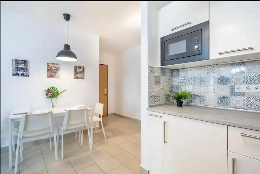 2Br & 2Balcony Apartment By Nw ブダペスト 0*,